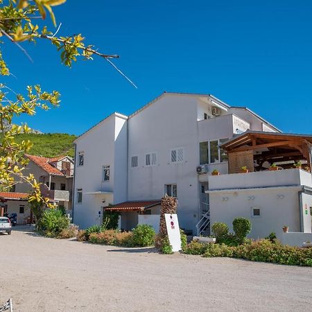 Apartments By The Sea Sumpetar, Omis - 2808 Eksteriør billede